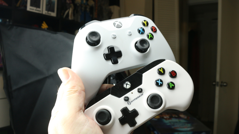 Illustration for article titled Look At This Skinny Xbox One Controller